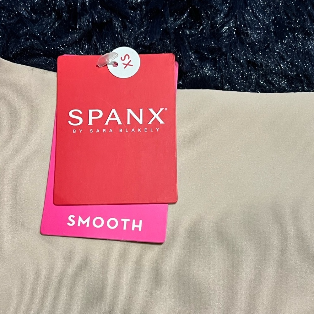 NWT Spanx Thong -XS - Picture 2 of 6